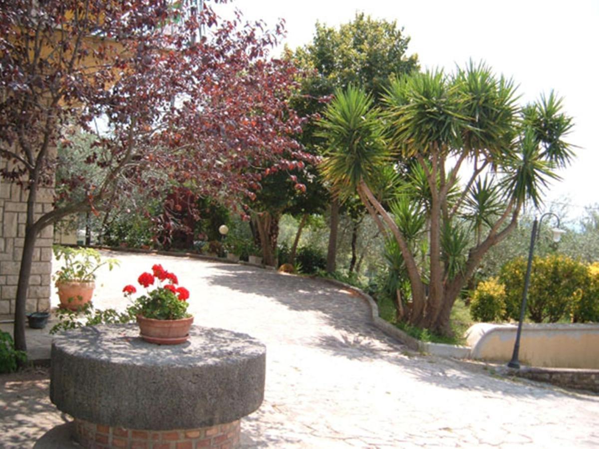 L'Uliveto Villa Montebuono  Bagian luar foto