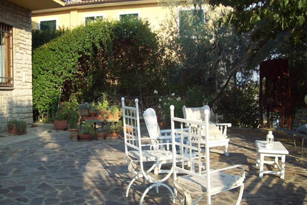 L'Uliveto Villa Montebuono  Bagian luar foto